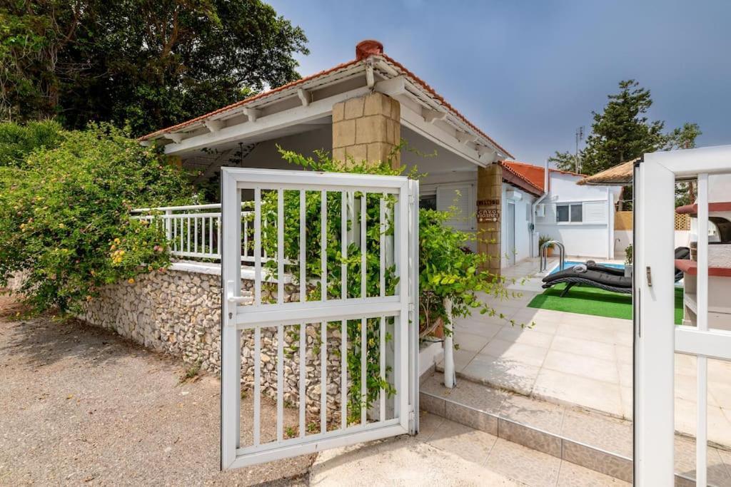 Beach House Cavo Kiotari เกนนาดี ภายนอก รูปภาพ