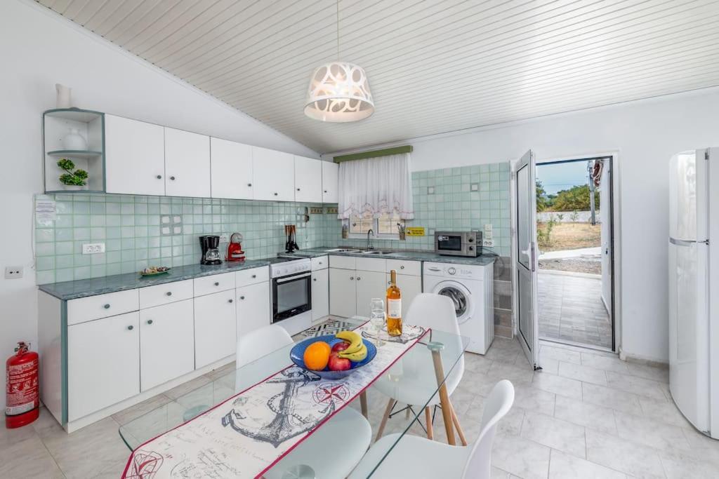Beach House Cavo Kiotari เกนนาดี ภายนอก รูปภาพ